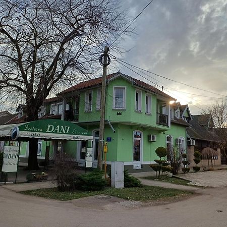 Eco Rural Tourism Association Skorenovac Hotell Eksteriør bilde